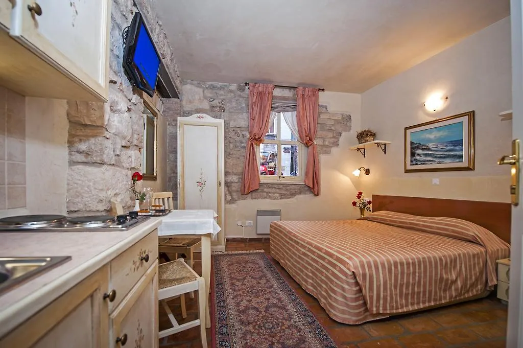 Residence Marco Polo Centro Storico Rovinj Guest house