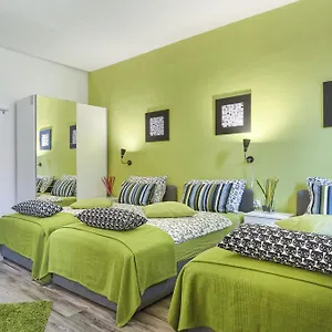 https://top-center-rooms-studio.pula-hotels.org