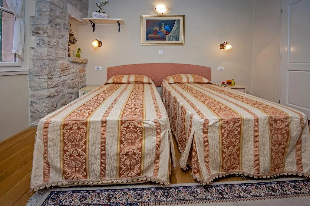 Residence Marco Polo Centro Storico Rovigno Affittacamere